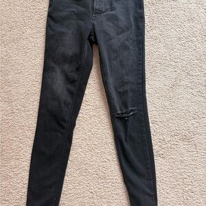 Old Navy Black Skinny Jeans with Knee Rip